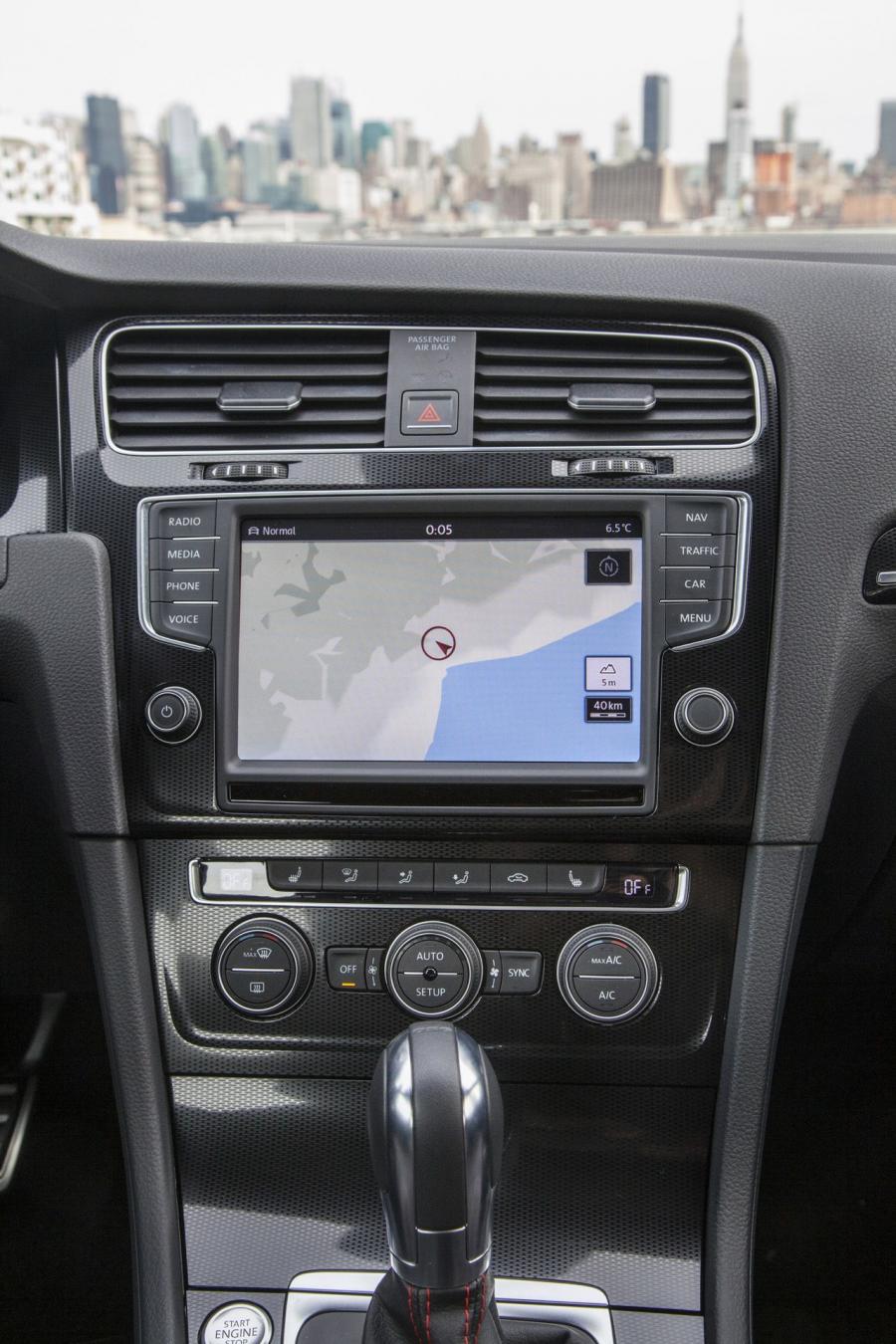  Volkswagen Golf 2015 года  (фото 9 из 27)